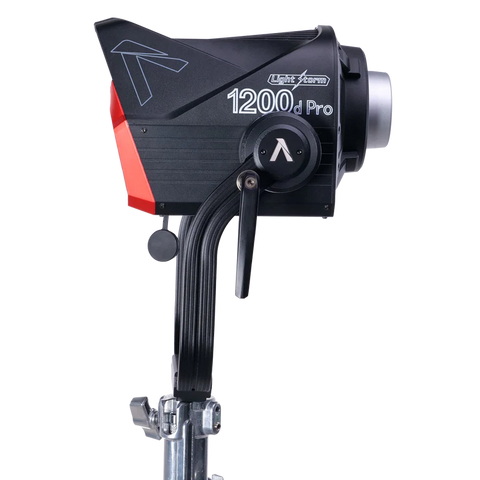Aputure 1200d Pro